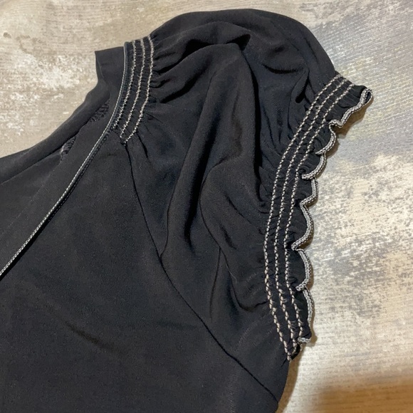 Studio M Women’s SZ M Black V-Neck Pullover Short Sleeve Casual Top - Picture 12 of 13